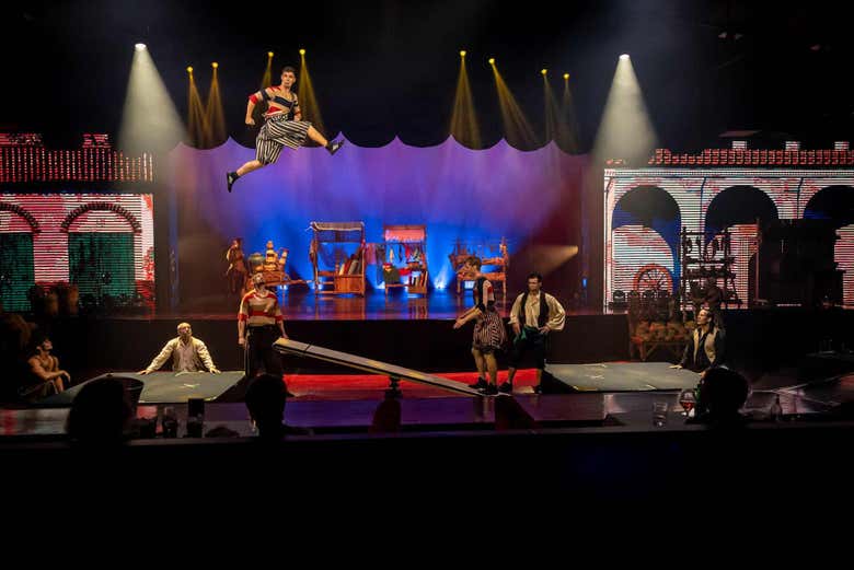 Acrobates du spectacle Ohalá