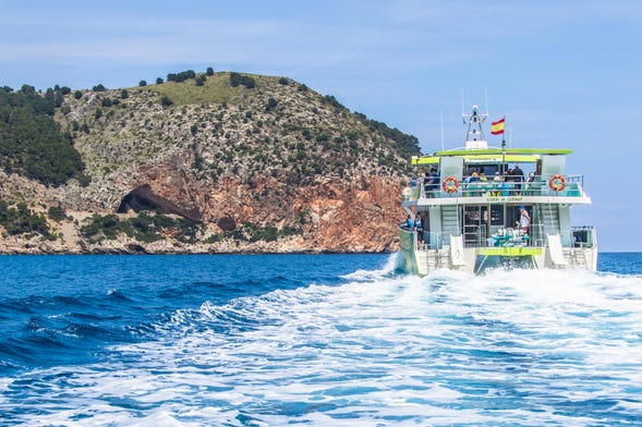 Balade en catamaran sur la côte est de Majorque