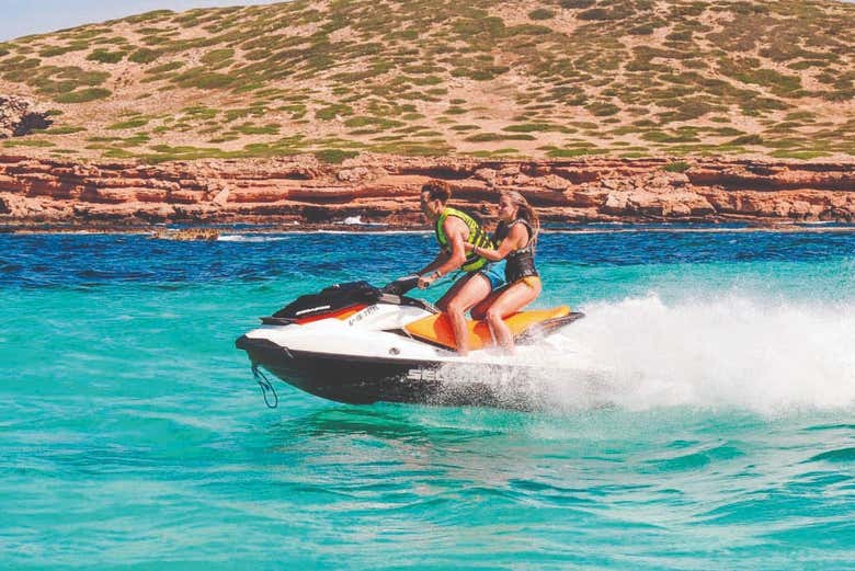 Profitez de la balade en jet-ski dans la baie de Palma