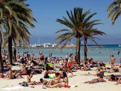 Plage d'El Arenal en été