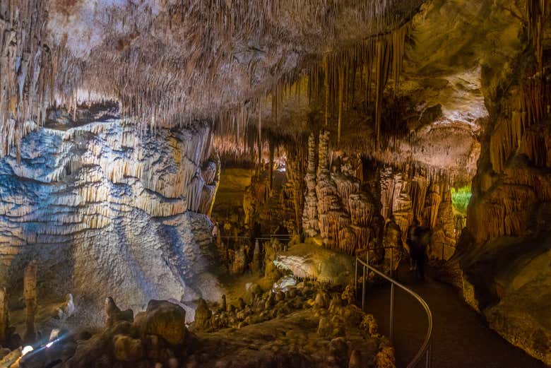 Vous visiterez les grottes les plus célèbres de Majorque