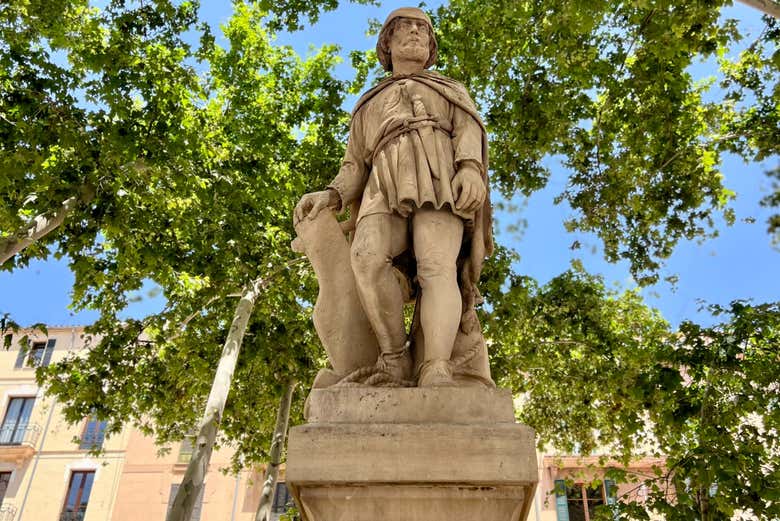 Statue de Jaume Ferrer sur la place de la Drassana