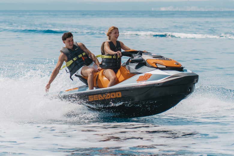 Profitez de la balade en jet ski